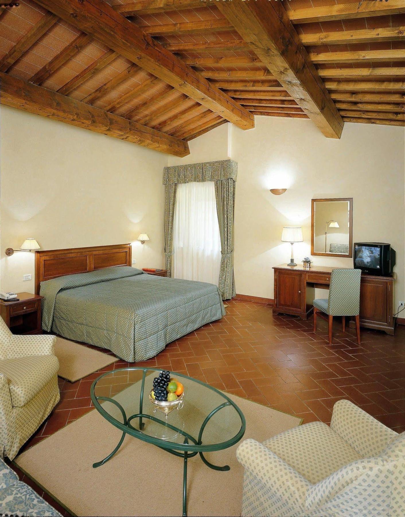 Unahotels Poggio Dei Medici Toscana Scarperia Extérieur photo